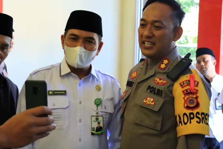 Semangat Menuju Herd Immunity Tanpa Disadari Alhijrah Warga Aceh Tengah Mendapatkan Hadiah Paket Umroh dari Kapolda Aceh